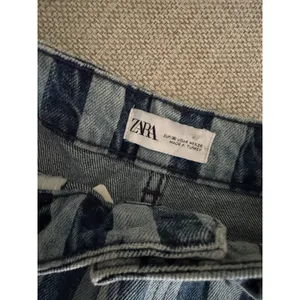 Zara High Waisted Light Dark Blue Striped Denim Shorts Size 4 thumbnail 4