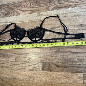 PrettyLittleThing‎ Black Eyelash Lace Bralette Strappy Cut Out Lingerie Top XS thumbnail 3