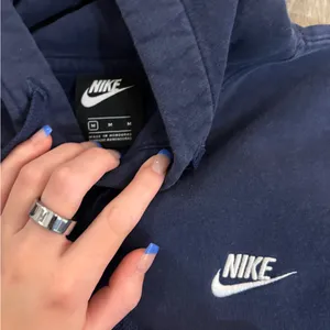 nike hoodie thumbnail 2