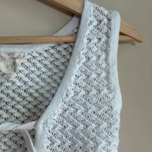 Hippie Rose bohemian white knit vest open front ribbons women's size‎ XS cotton thumbnail 2