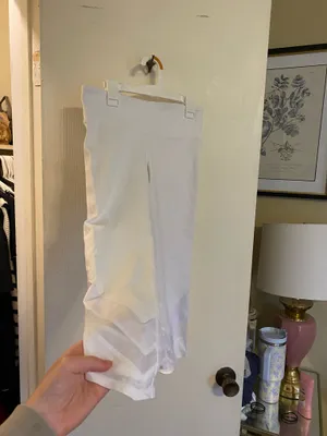 White Alo 3/4 length leggings thumbnail 3