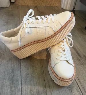 DV by Dolce Vita Platform Shoes thumbnail 1
