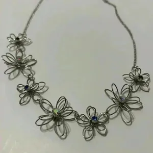 WIREY Flower‎ Nexklace with center rhinestones thumbnail 5