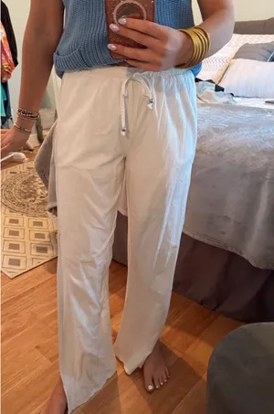 White linen pants with slit! Size M thumbnail 1