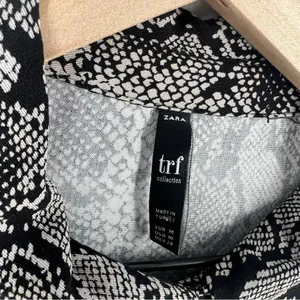 Zara Snake Print Button‎ Front Boxy Long Sleeve Button Up Top thumbnail 4
