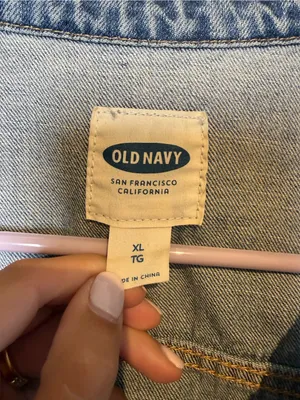 Old Navy Medium Blue Denim Cropped Trucker Jacket thumbnail 3