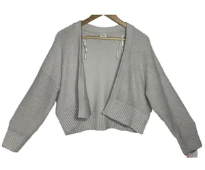 Abercrombie & Fitch Gray Knit Long Sleeve Cropped Cardigan Sweater Top Size M thumbnail 1