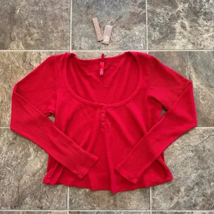 Skims Waffle Long Sleeve Henley Cranberry Size 2X thumbnail 3
