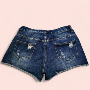 Source Unknown Women’s Distressed Dark Wash Denim Shorts 28 thumbnail 2