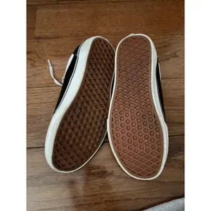 Vans Old Skool Black White Low Top Suede Canvas Skate‎ Shoes Womens 7.5 thumbnail 7