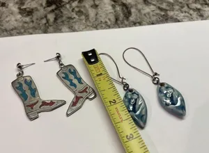Lot Of 2 Costume Pierced Earrings Mix Dangle Mix - 1 Handmade 1 Cowboy Boots thumbnail 7