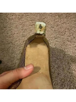 Vintage Escada Gold Metallic Snakeskin High Heel Shoes thumbnail 9