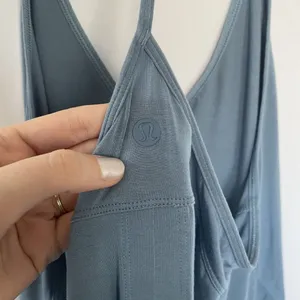 Lululemon gray blue v-neck t-back size 8 workout athleisure unlined lightweight thumbnail 6