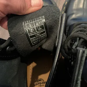Dr. Martens 1460 Smooth Leather 8-Eye Combat Boots Black Yellow Stitch Size 7L thumbnail 4