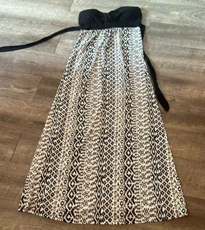 Strapless One Step Up dress Size medium. Lightweight‎ black and white thumbnail 1