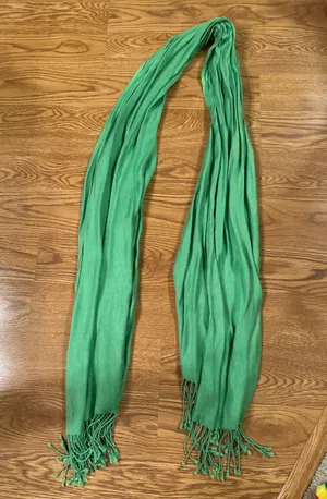Green Scarf thumbnail 1