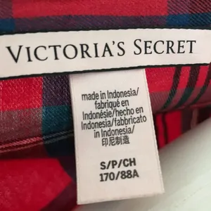 Victoria’S Secret Red Plaid Pajamas Set Small thumbnail 8
