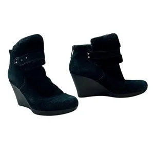 UGG Antonia Black Suede Fur Cuffed Wedge Boot Bootie 9 Quiet Luxury Casual Chic‎ thumbnail 3