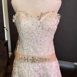 Women’s White Wedding Dress Zip Up Back Train Size 4 NWT thumbnail 2