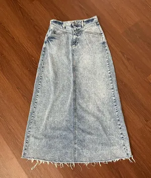 Free People We The Free Come As People Free You Are Denim Maxi Skirt Size 0 thumbnail 2