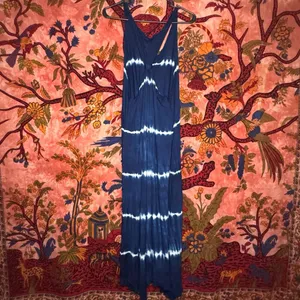 Flowing Blue & White Maxi Dress thumbnail 2