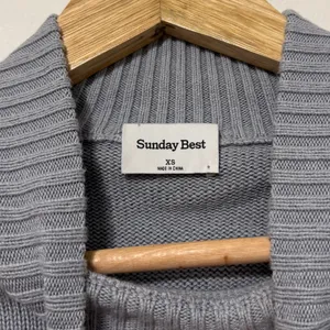 Aritzia Sunday Best Organic Cotton Cashmere Cropped Sweater Size XS Oversized thumbnail 3
