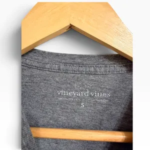 Vineyard Vines Cotton Preppy Coastal Whale Graphic Tee Grey Small thumbnail 5