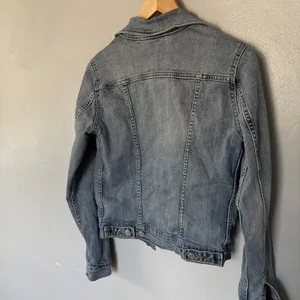 Levi’s Classic Denim Size XS Small Trucker Jean Denim Jacket thumbnail 5