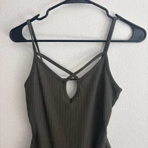 Charlotte Russe Olive Green Ribbed Strappy Keyhole Bodysuit Snap Crotch Size S‎ thumbnail 2