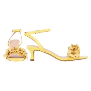 NWT New York Company Womens Gwendolyn Kitten Heel Floral Yellow 6M thumbnail 2
