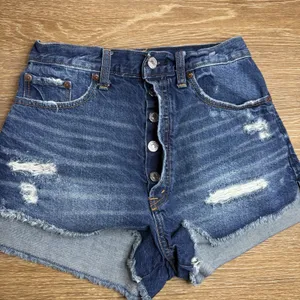 Abercrombie & Fitch High Rise Distressed Denim Shorts Women's Size 25 Raw Hem thumbnail 6