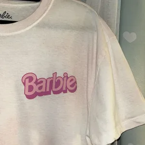 Barbie Size M Short Sleeve T Shirt thumbnail 4