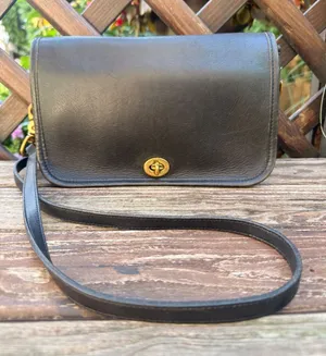 Vintage Coach Pocket Purse Black Leather Crossbody Bag 9755 Brass Turnlock thumbnail 1