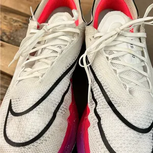 Nike Women's ZoomX Streakfly Road Racing White and Pink Athletic Shoes Size 8 thumbnail 2