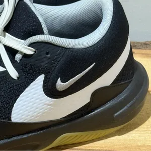 Nike Hyperdunk Volleyball‎ shoes Size 7.5 A37 thumbnail 3