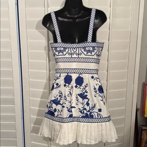 ALEXIS “ASTERIA” WHITE LINEN EMBROIDERED DRESS. Sz: S thumbnail 2