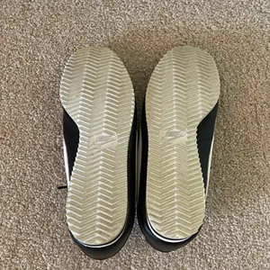 Nike Classic Cortez Black White 807471-010 Women’s Size 7 thumbnail 5