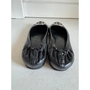 Tory Burch Reva‎ black ballet flats size 7M. Lightly worn thumbnail 5