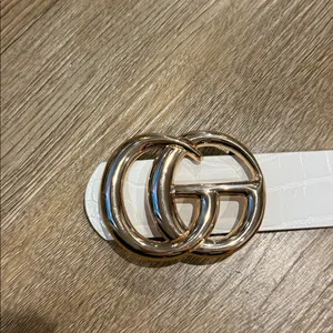 White Croc-Embossed Faux Leather Belt with Gold Double-Ring GG Buckle thumbnail 4