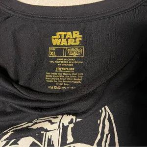 Star Wars Darth Vader Graphic Pullover Sweatshirt Scoop Neck Banded Hem Top XL thumbnail 8