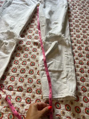 EUC Abercrombie & Fitch Mom High Rise White Jeans size 30/10 thumbnail 7
