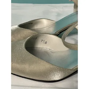 Stuart Weitzman Glistening Pointed Toe Ankle Strap Heels Beige Size 7.5M S-256‎ thumbnail 8