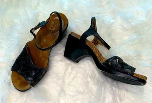 Dansko flower heels leather black size 38 or 7.5/8‎ thumbnail 1