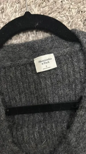 Abercrombie Sweater thumbnail 2