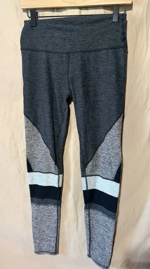 Alo leggings thumbnail 1