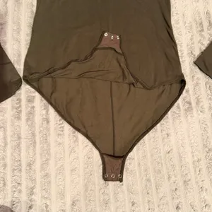 Free People Intimately Long Sleeve Scoop Neck Bodysuit Olive Green Medium thumbnail 6