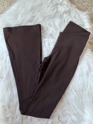 Lululemon Size 4 Align V-Waist Mini-Flare Pant in Espresso thumbnail 12