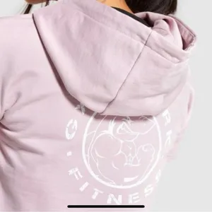 Gymshark Legacy Cropped Short Sleeve Hoodie in Baby Pink Size Medium thumbnail 2
