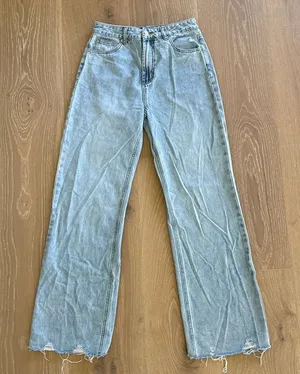 White Fox Distressed jeans Alana Size M Light Wash Blue thumbnail 1