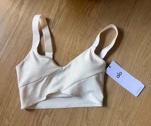 ALO Yoga Airlift Horizon Bra thumbnail 1